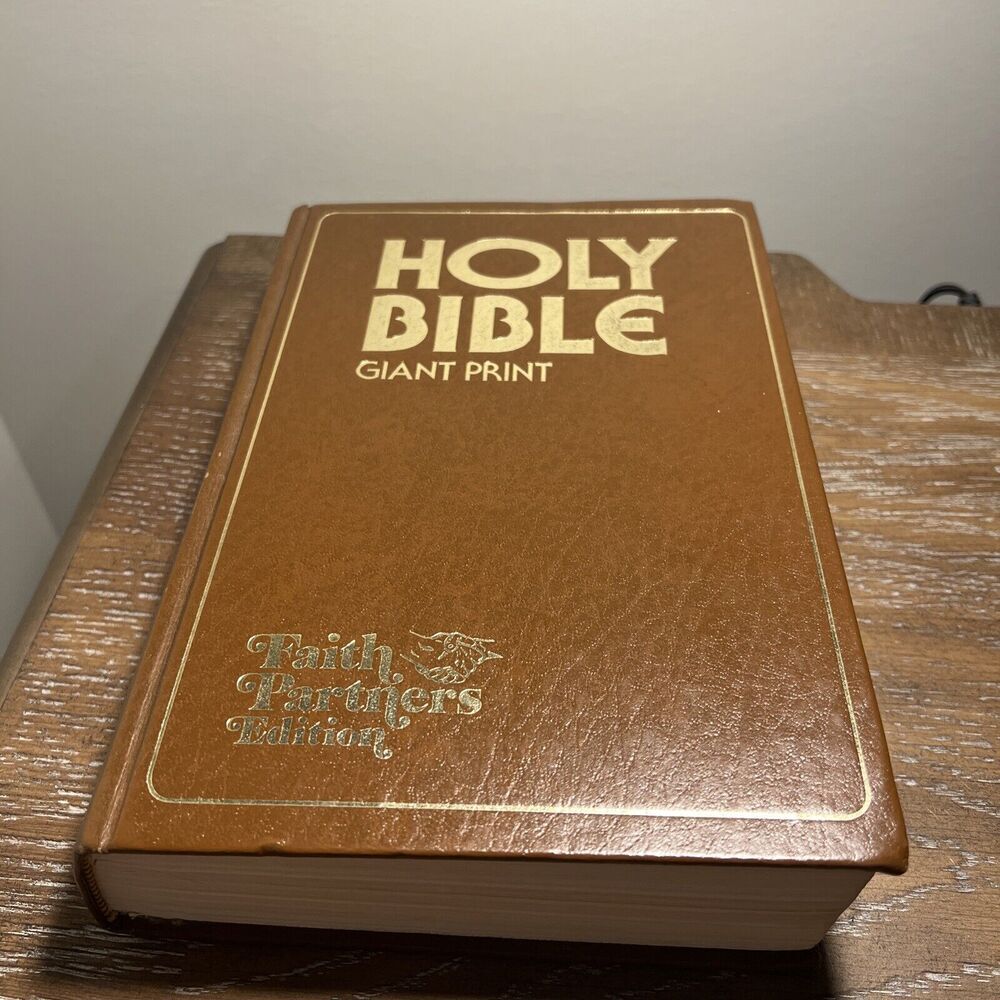 Holy Bible‎ Giant Print Faith Partners Edition King James giant print